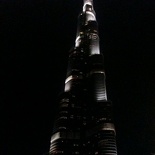 The Khalifa lit at night