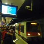Connecting through the Paris Metro