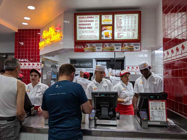 in-and-out-burger-06.jpg