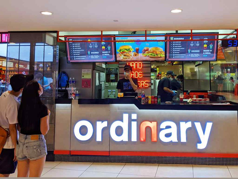 ordinary-burgers-02.jpg