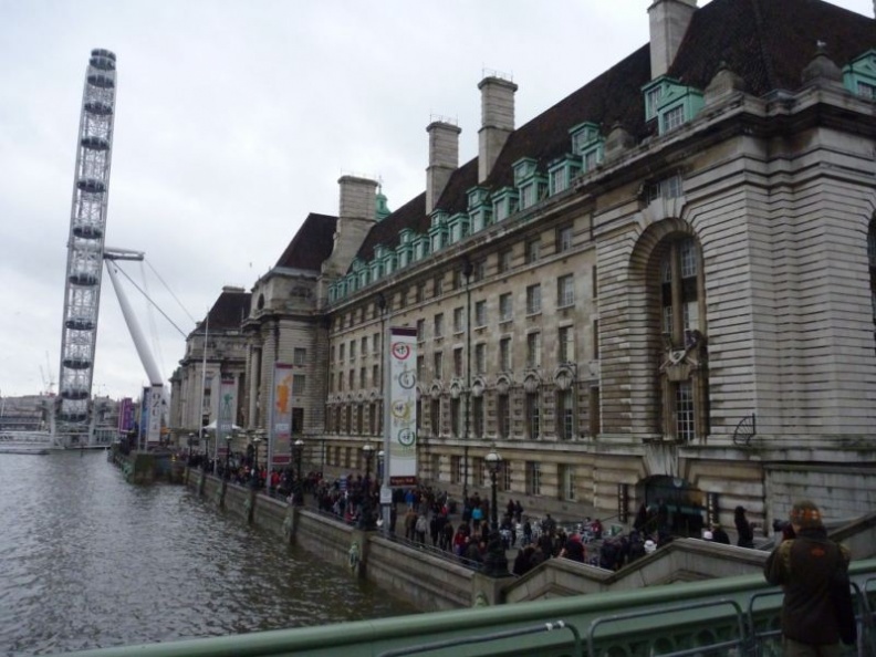 Approaching the other end of the embankment