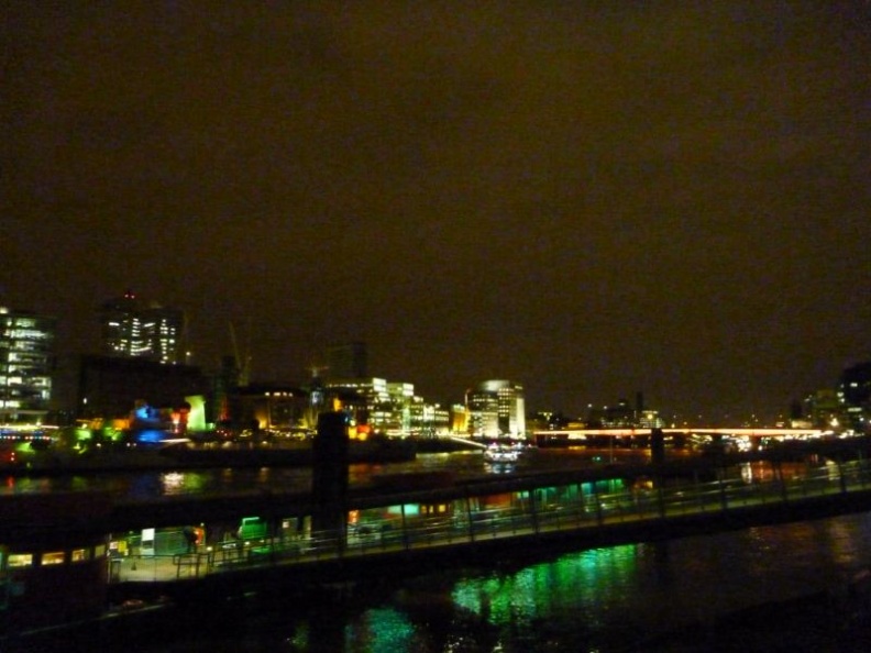 Overview of the London Thames night lights