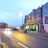 We had dinner by a nearby pub, which served fairly descent food