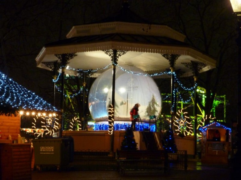 Globe snowy snow globe!