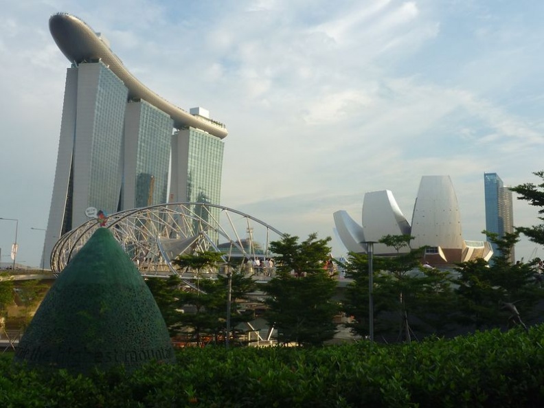 There's a small park located just before the helix bridge