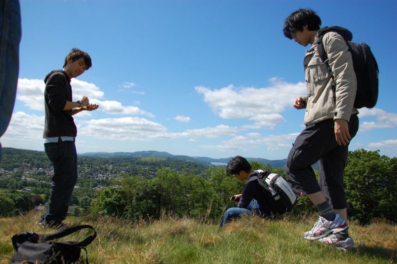 Setting boundaries for a group shot