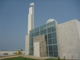 A rather modern looking mosque on the islands