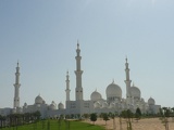 Presenting the biggest Mosque in the UAE