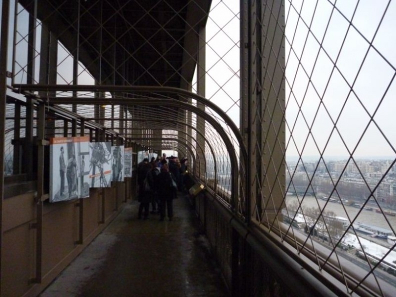 eiffel_tower_051.jpg