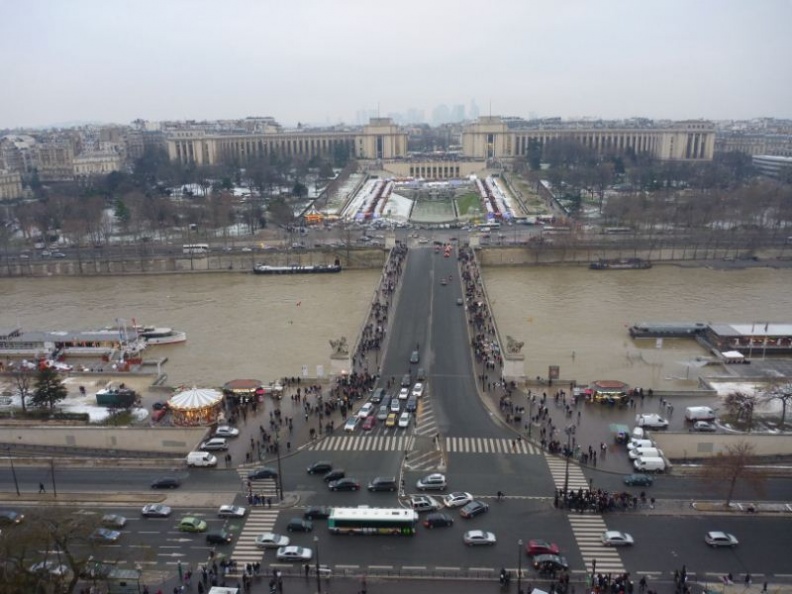 eiffel_tower_052.jpg