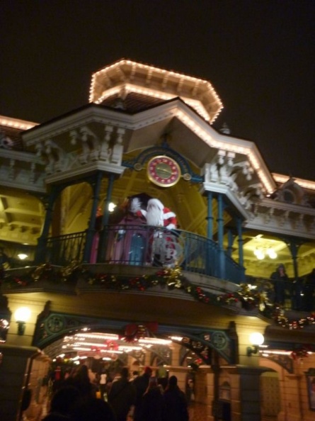 paris_disneyland_150.jpg