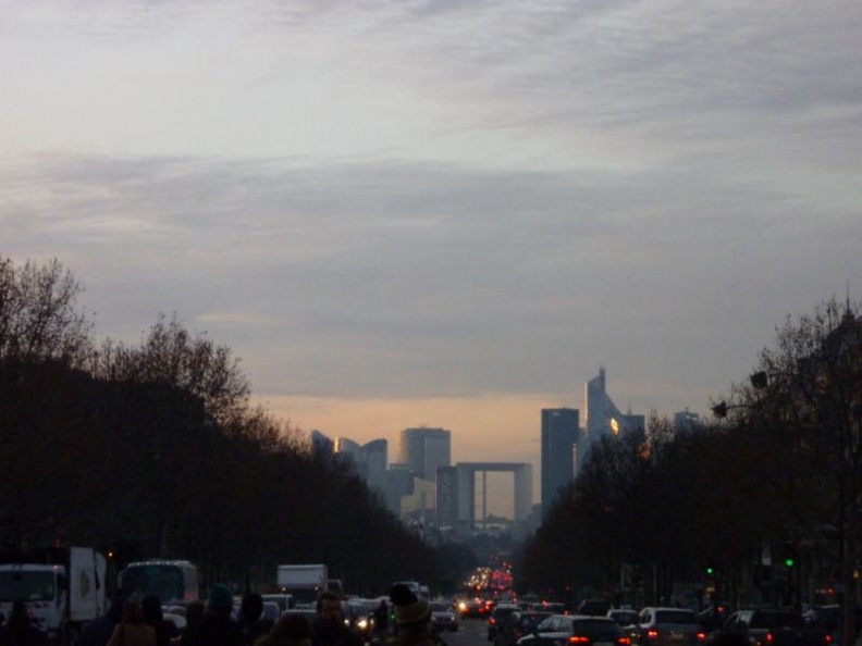 The Place de la defense further west