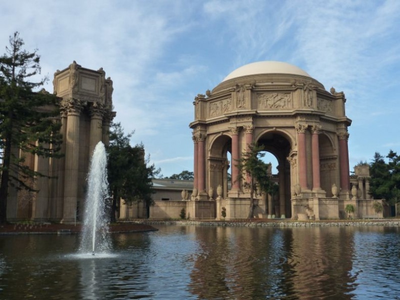 The palace pond and fountains