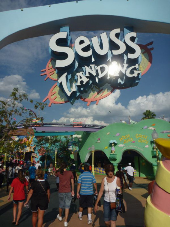  Seuss Landing!