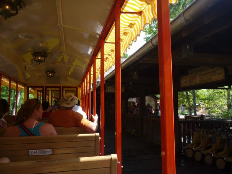 disney_magic_kingdom_021.jpg