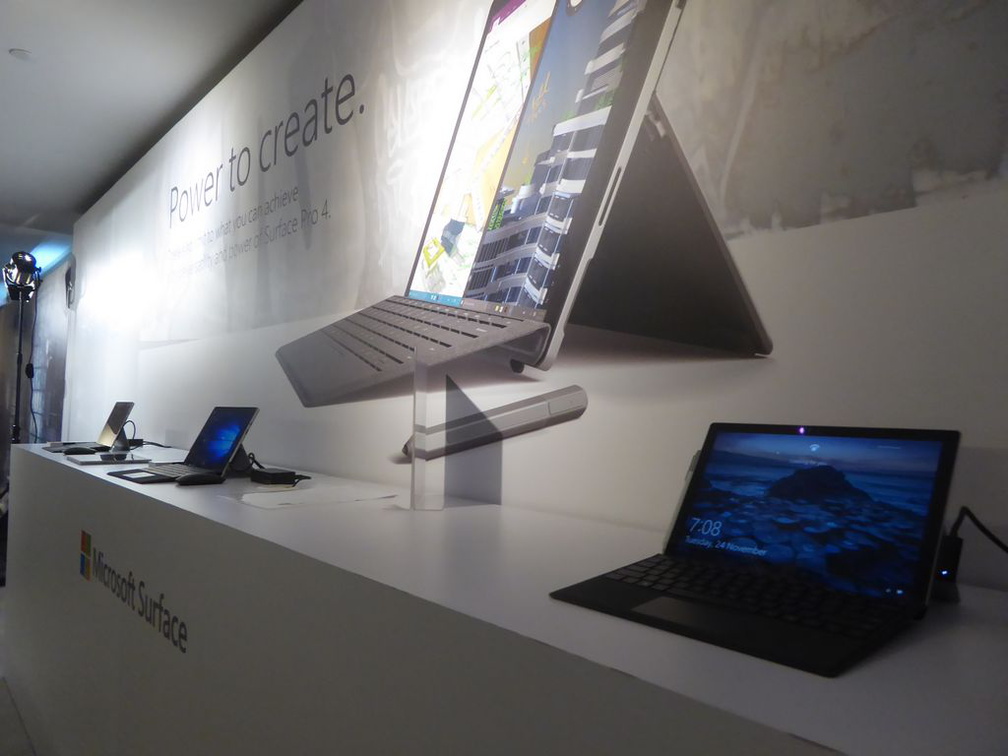 surface4-launch-event-13