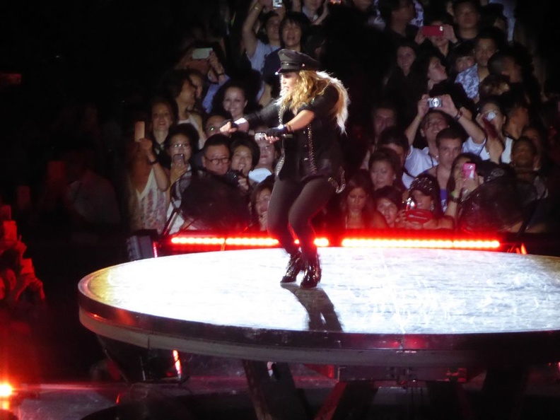 madonna rebel heart sg 16 03
