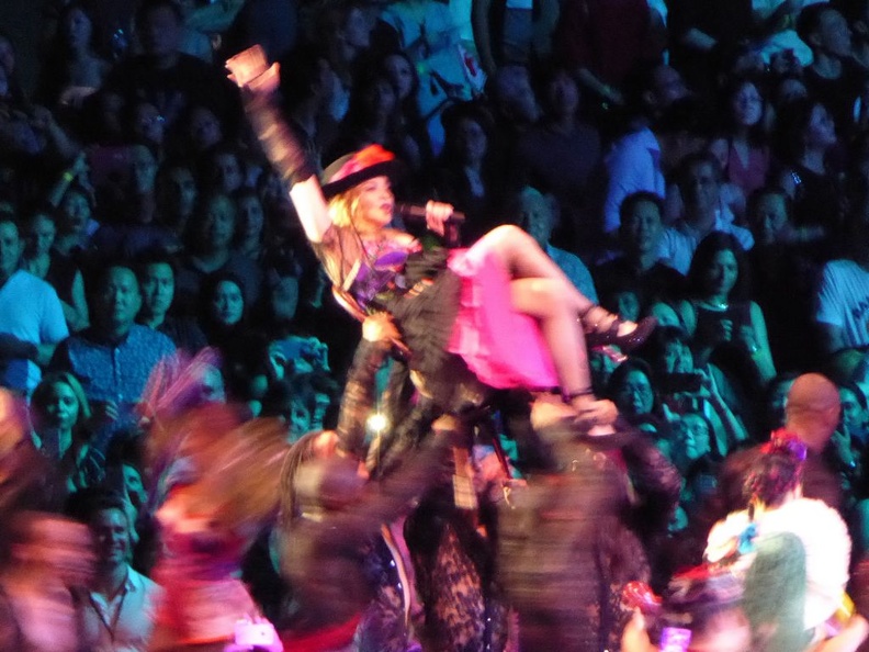 madonna_rebel_heart_sg_16_09.jpg