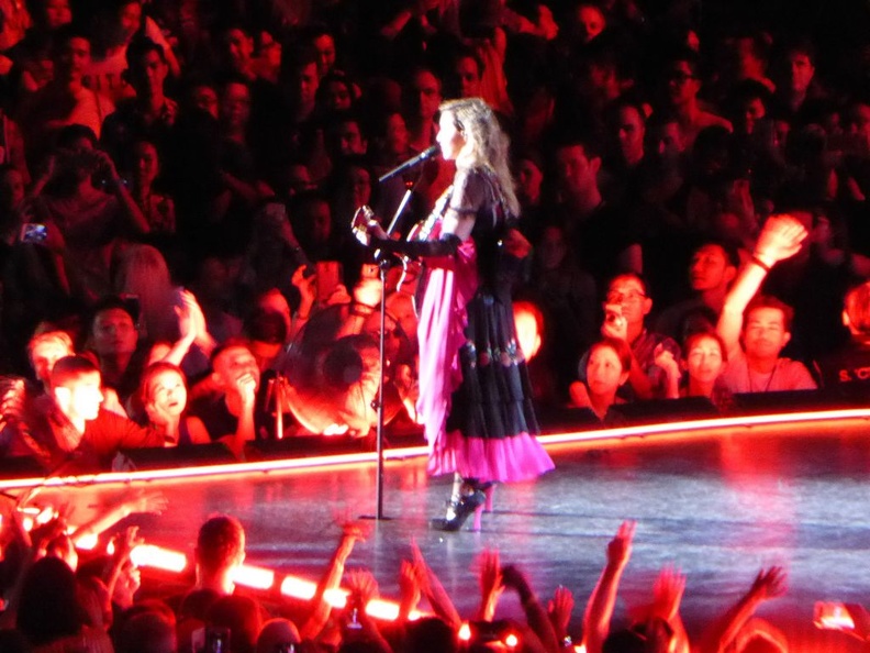 madonna_rebel_heart_sg_16_11.jpg