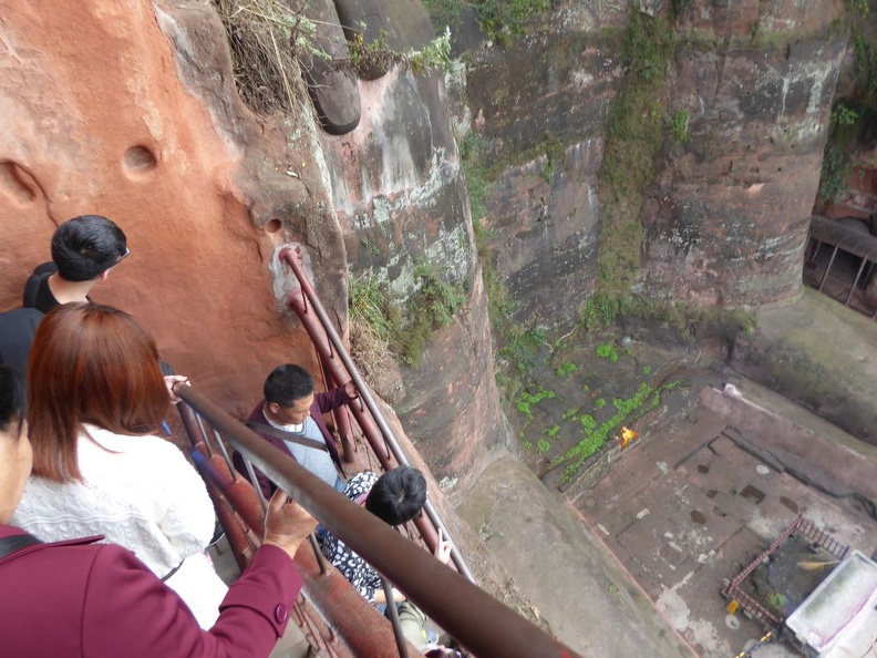 leshan_buddha_175.jpg