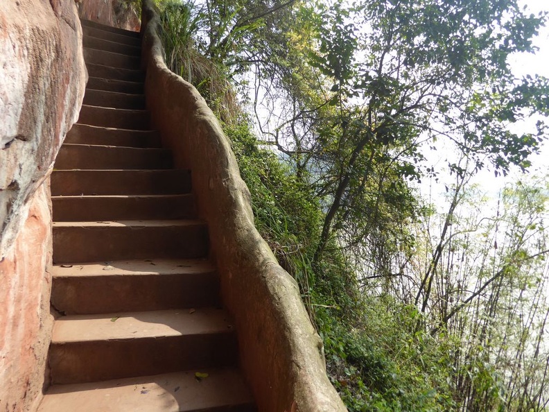 leshan buddha 198