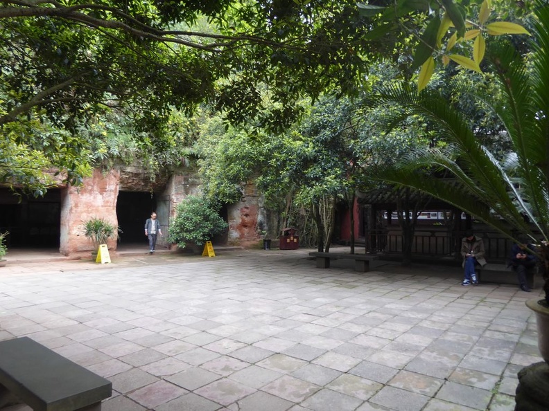 leshan_buddha_006.jpg