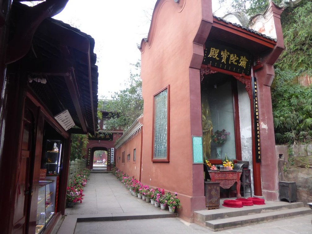 leshan buddha 033