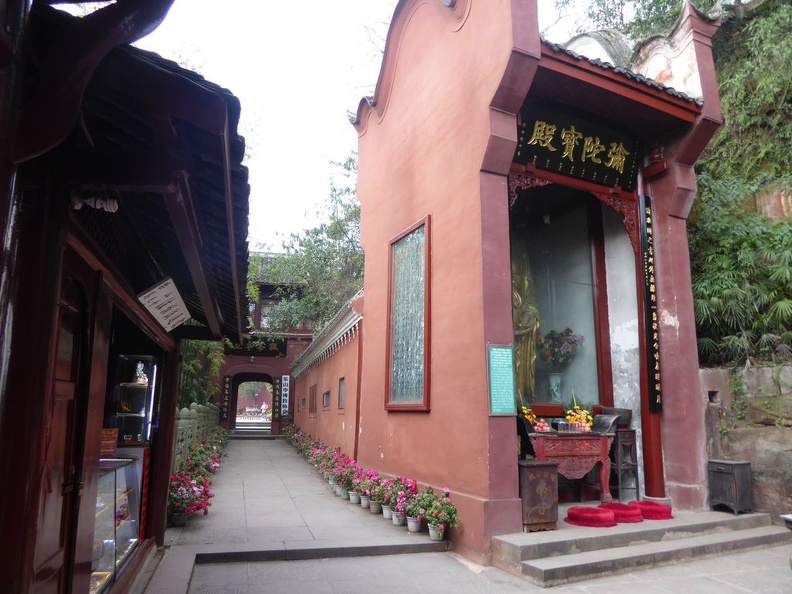 leshan_buddha_033.jpg