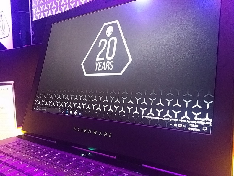 alienware dell 20 anni 23