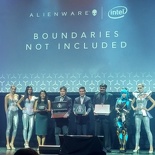 alienware dell 20 anni 09