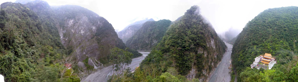 taroko-eternal-spring-shrine-bell-tower