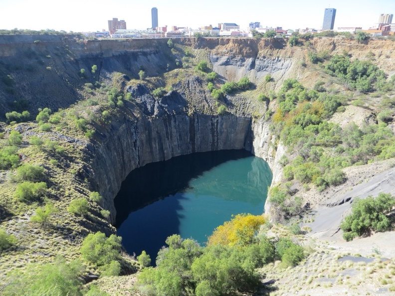 big-hole-debeers-diamond-kimberley-043