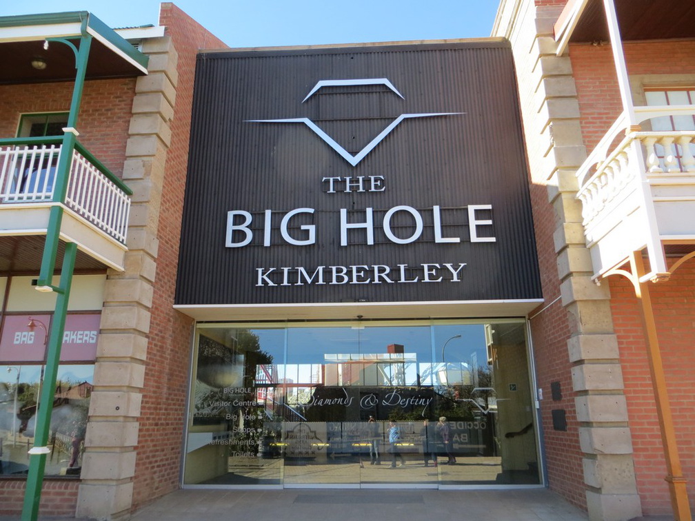 big-hole-debeers-diamond-kimberley-004