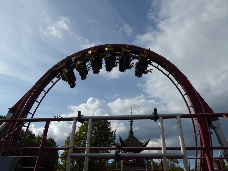 tivoli-gardens-copenhagen-060.jpg