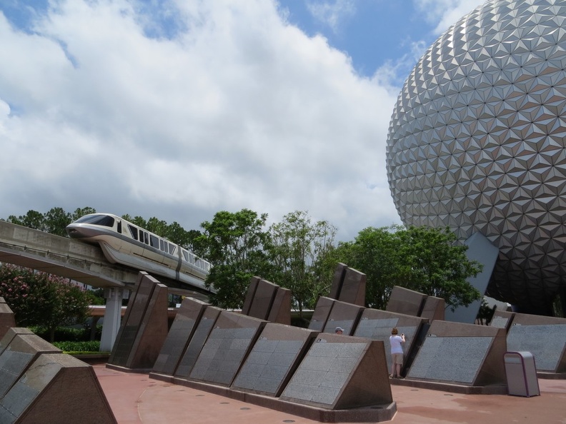 epcot-disneyland-florida-009.jpg