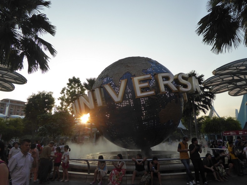 universal-sg-night-018.jpg