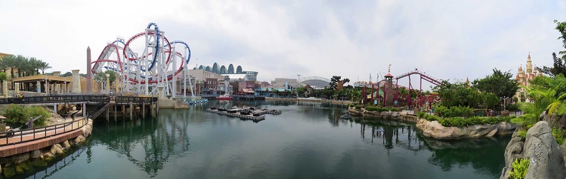 universal-singapore-lagoon_pano.jpg