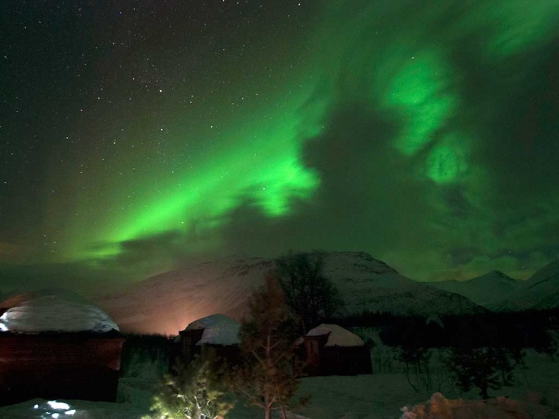 norway-tromso-northern-lights-4