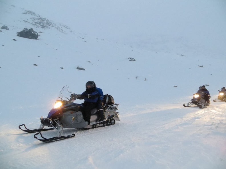 norway-tromso-snowmobiling-029.jpg