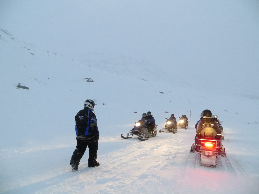 norway-tromso-snowmobiling-030