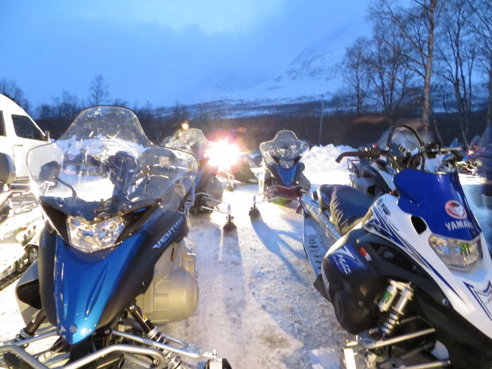 norway-tromso-snowmobiling-037