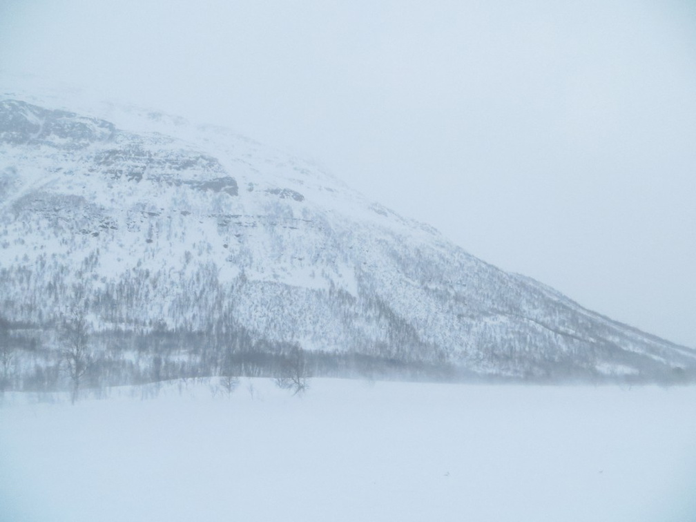 norway-tromso-snowmobiling-016