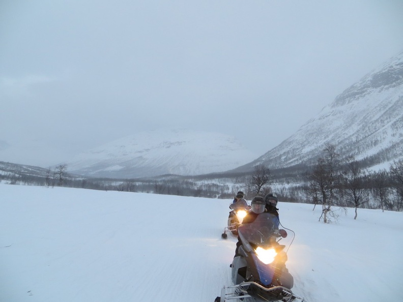 norway-tromso-snowmobiling-018