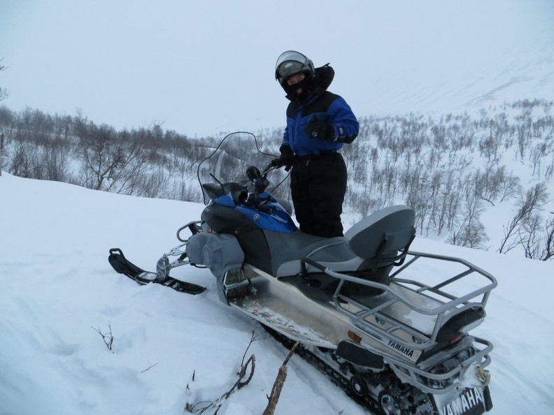 norway-tromso-snowmobiling-020.jpg