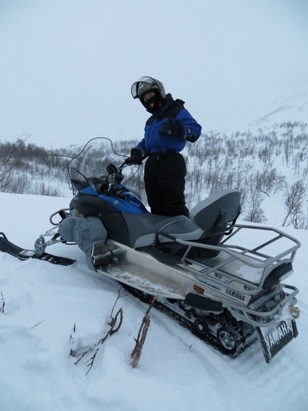 norway-tromso-snowmobiling-021.jpg