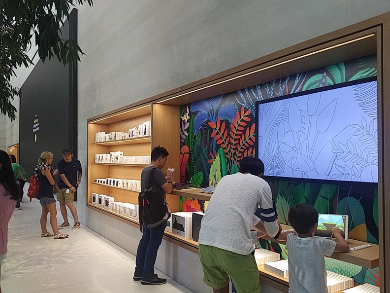 apple-store-singapore-007.jpg