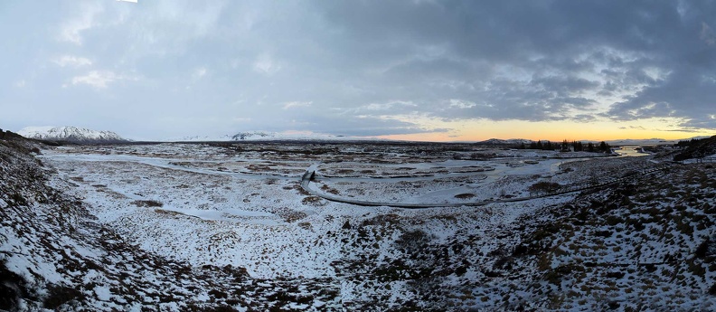 iceland-pingvellir-park.jpg