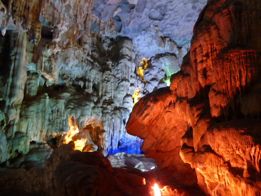 vietnam-ha-long-bay-2017-053