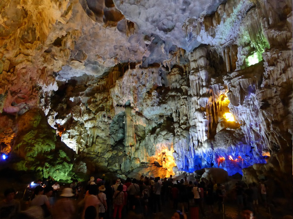 vietnam-ha-long-bay-2017-056