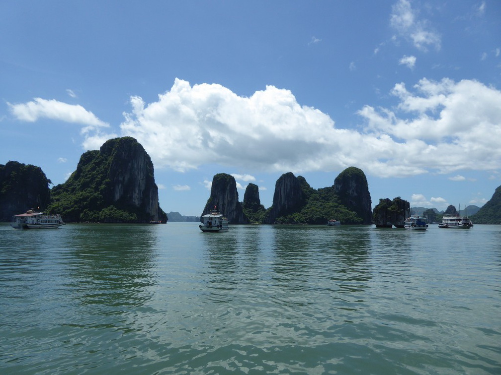 vietnam-ha-long-bay-2017-100